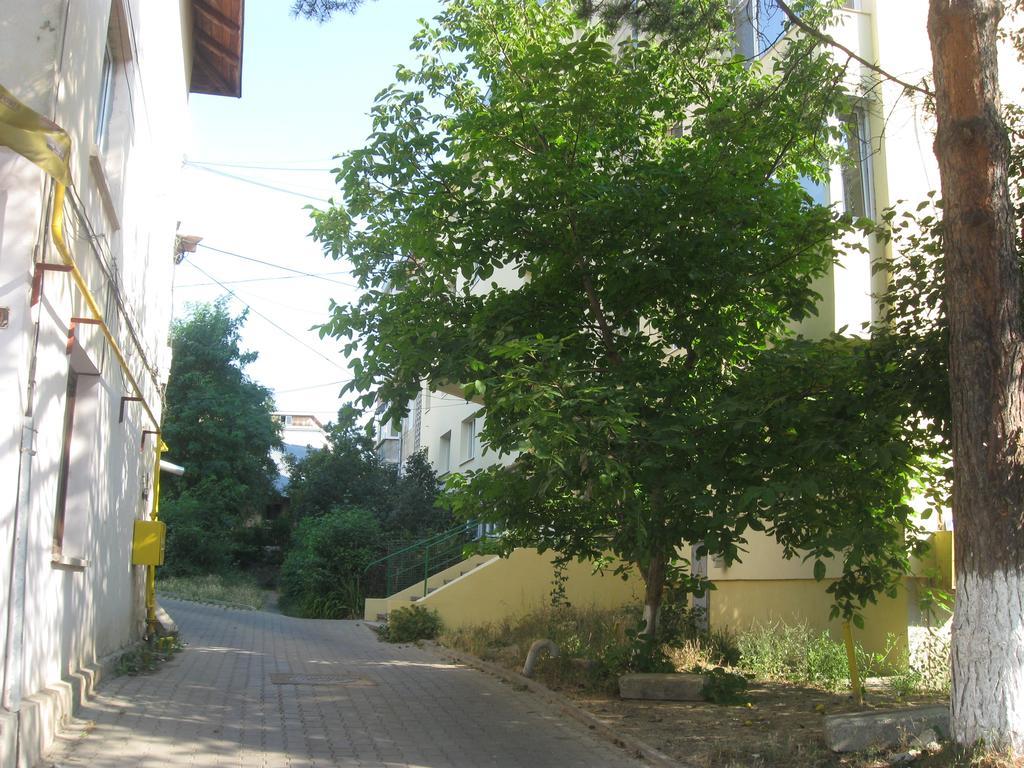 סוסאבה Lary Apartament מראה חיצוני תמונה